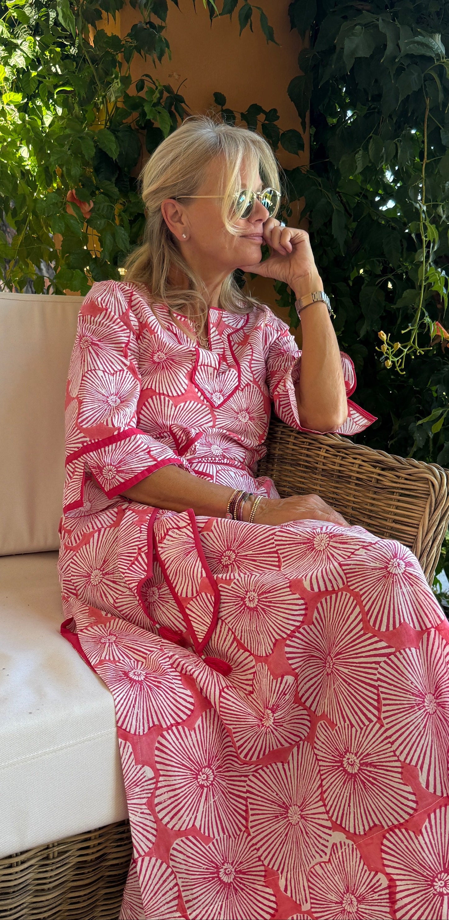 Martine - Sand Dollar Red