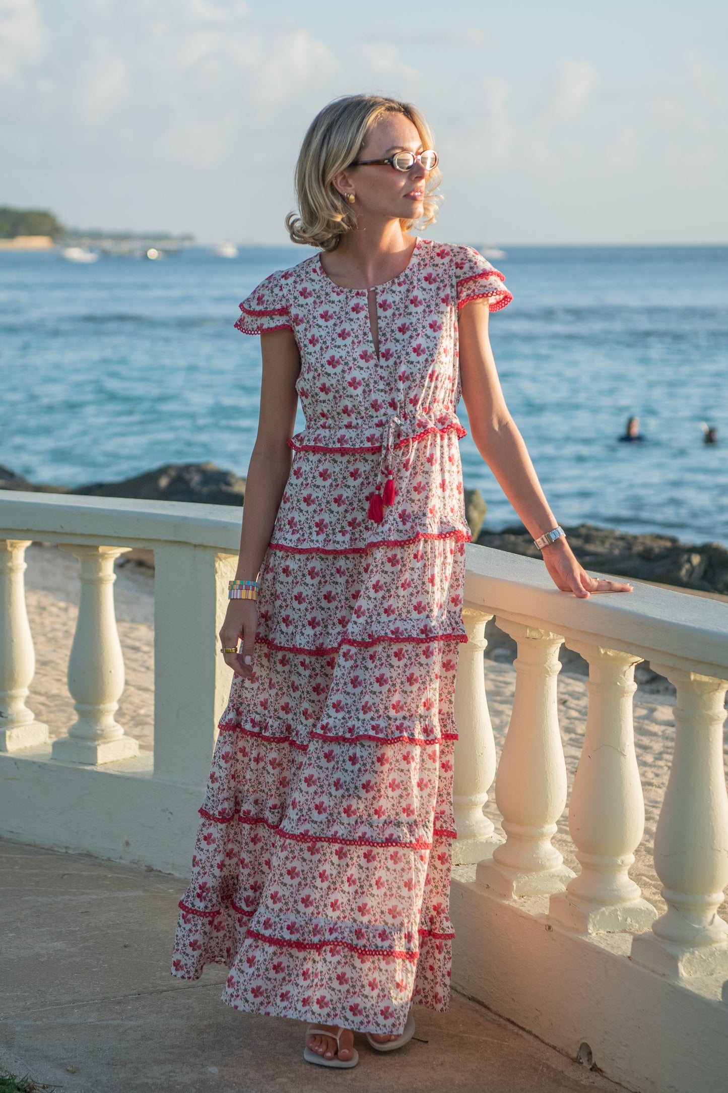 Sabrina - Bright Flower Circle