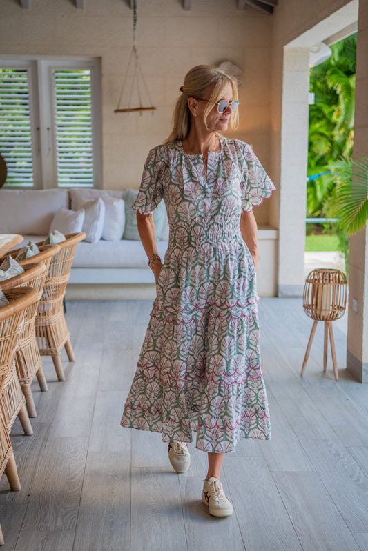 Lily - Pink Fan (pre-order for delivery mid-April)